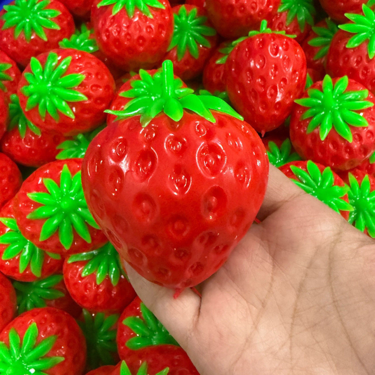New Crunchy Strawberry Fruit U - Office Furniture Table 리뷰 및 가격
