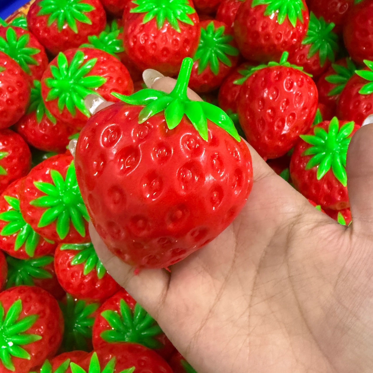 New Crunchy Strawberry Fruit U - Office Furniture Table 리뷰 및 가격